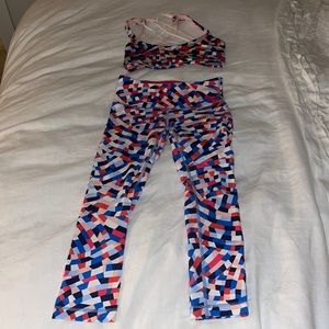 Colorblock Lululemon capris & matching sports bra. Blue white pink navy & more!